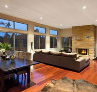 Blue Cliff Retreat - Redcliffe Tourism