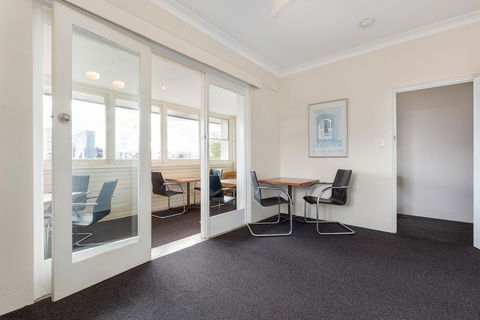 Blue Gum Hotel - Redcliffe Tourism 3