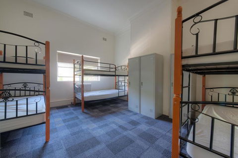 Blue Mountains Backpacker Hostel - Redcliffe Tourism 2