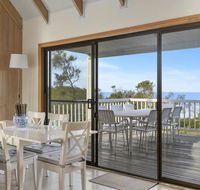 Blue Oar Beach House - Redcliffe Tourism