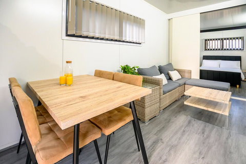 Blue Sapphire Village - Redcliffe Tourism 3