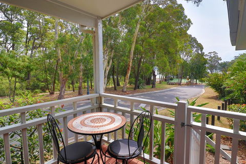 Bluewater Executive Villa In Raffertys Resort - Redcliffe Tourism 2