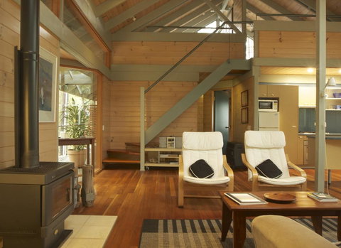 Bombah Point Eco Cottages - Redcliffe Tourism 2