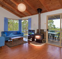 Bombina Cottages - Redcliffe Tourism