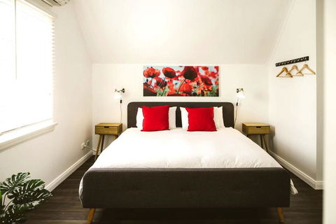 The Loft @ Denver - Redcliffe Tourism 0