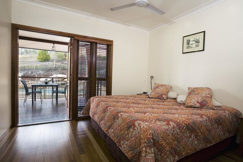 The Summit Bed & Breakfast - Redcliffe Tourism 1