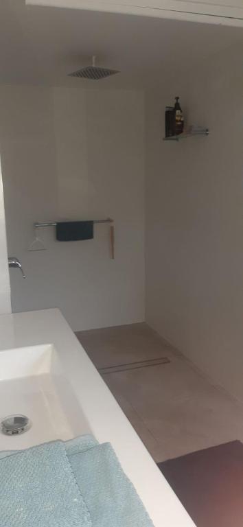 Alinta Accommodation - Redcliffe Tourism 0