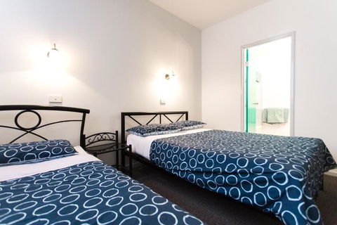 YHA Hobart Central - Redcliffe Tourism 2