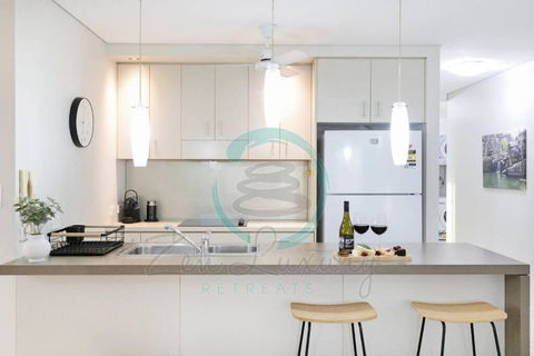 Zen On Stuart: 3-BR Penthouse Pad + Pool + BBQ - Redcliffe Tourism 0