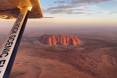 Scenic Flight: Uluru & Kata Tjuta - Redcliffe Tourism 1