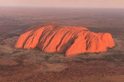 Scenic Flight: Uluru & Kata Tjuta - Redcliffe Tourism 2