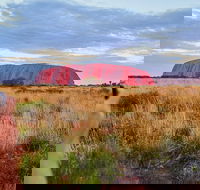Uluru Ayers Rock Sunset with Outback Barbecue Dinner and Star Tour - Redcliffe Tourism