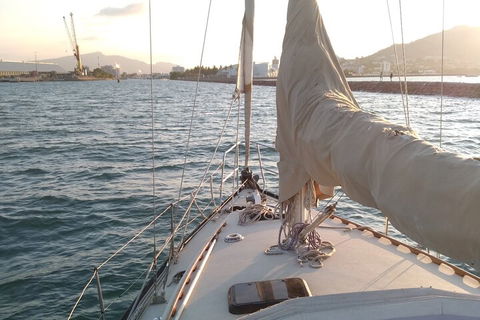 Townsville Small Group Early Morning Sailing Cruise Boat Tour Charter Hire - Redcliffe Tourism 1