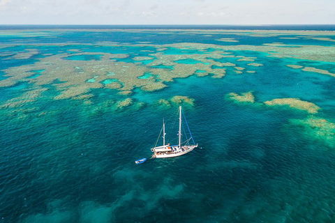 3 Day Whitsundays Sailing And Diving Adventure: Kiana - Redcliffe Tourism 1