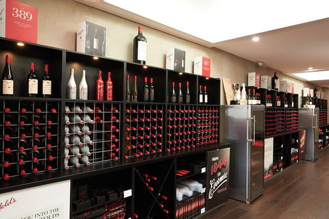 Penfolds Barossa Valley: Make Your Own Wine - Redcliffe Tourism 2