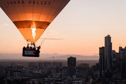 Melbourne Balloon Flight At Sunrise - Redcliffe Tourism 5