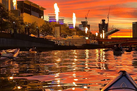 Melbourne Sunset Kayaking Experience With Dinner - Redcliffe Tourism 4